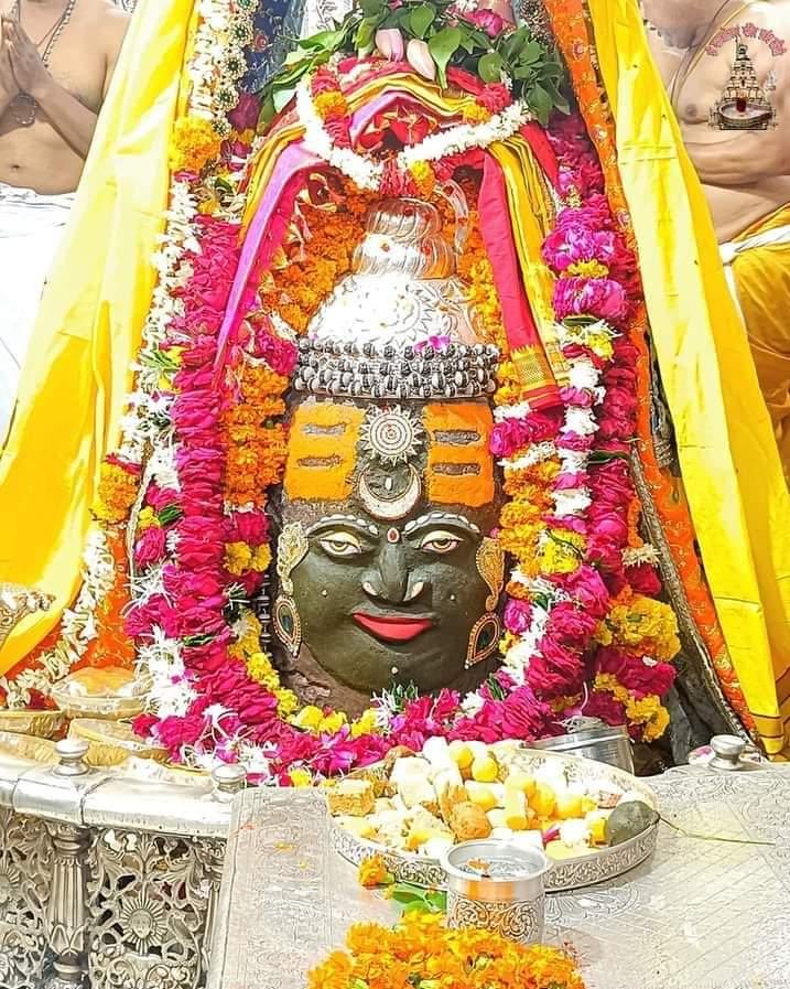 🙏🌹जय श्री महाकाल 🌹🙏
श्री महाकालेश्वर ज्योतिर्लिंग उज्जैन के आज के भस्मआरती  श्रंगार  दर्शन
🔱20 जुलाई 2023 गुरुवार 🔱