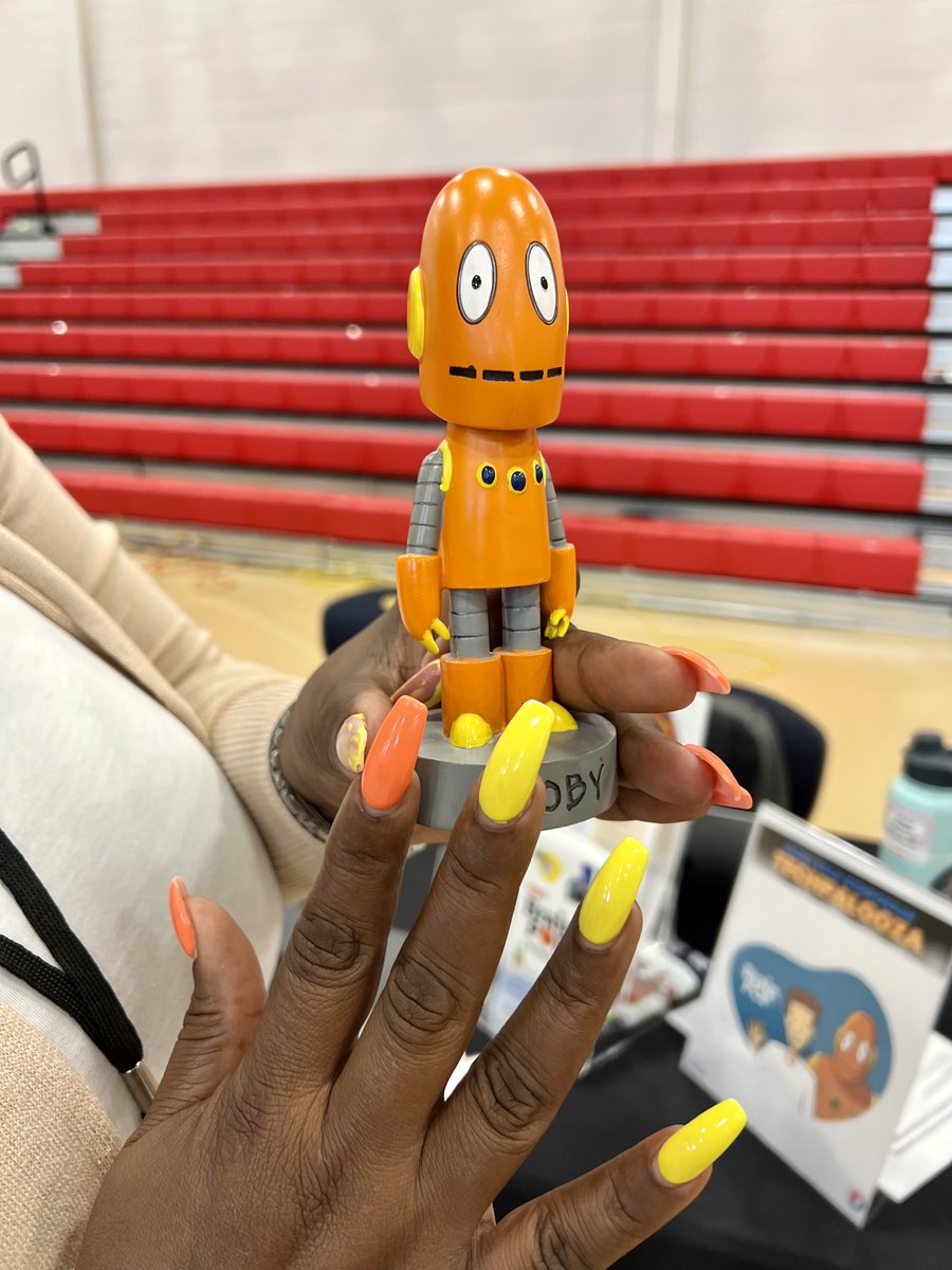 RobrtMiller's tweet image. Man I cure not believe how Stacie W of @DeKalbSchools nailed it with those @BrainPOP Moby colors!!! #BeautifulCuticle I pinky-swear--Those were some great share days at the #DCSDTechSymposium! #BrainPOPpd #WheresMoby