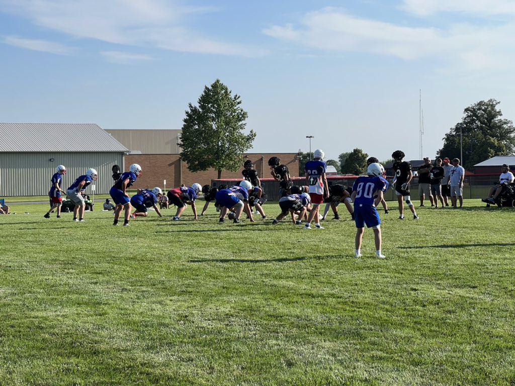 Great scrimmage hosted by <a href="/NMHSFootball/">N Miami HS Football</a> and <a href="/NMcoachgrant/">Coach Grant</a> meeting <a href="/CastonFootball/">Caston Football</a> 
bonus seeing my guys at @kokomofootball1 and <a href="/FBCoachEDavis/">Eric Davis</a> <a href="/RhsZebraFB/">RHS Rochester Zebra Football</a>