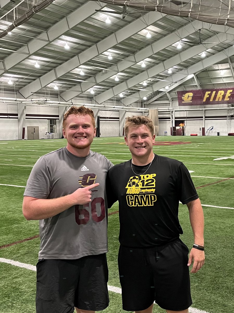 Had a great lesson with @NateBoylan today! Nate is coming off an excellent performance at Top12 and is a snapper who blocks tremendously and snaps a really clean ball! Coaches keep your eye on Boylan! @TheChrisRubio #RubioFamily #TheFactoryJustKeepsOnProducing