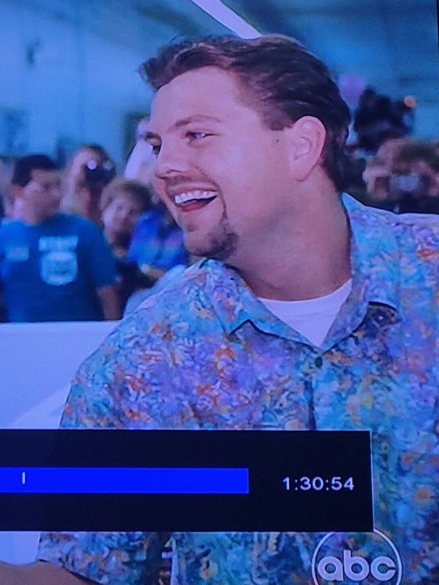 rose5661's tweet photo. OMG... Watching 50th CMAFEST on TV  and look who we just saw..   he's just a kid 😂😂😂 @stormewarren https://t.co/OHotfqf50L