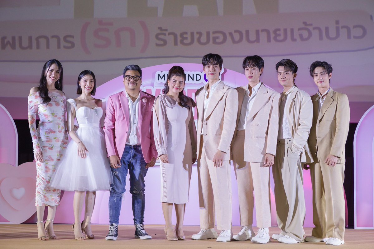 ayaorapan's tweet image. ขอขอบคุณทุกคนที่มาร่วมงานรับชม Ep.1 ไปพร้อมกันนะคะ เป็นอีกวันที่แสนพิเศษมากๆค่ะ
ขอบคุณแม่เมย์ พี่เน ผกกที่ให้โอกาสและเชื่อมันในตัวเอญ่า ขอบคุณทีมนักแสดงทุกคน ขอบคุณพี่ๆทีมงานทั้งเบื้องหน้า เบื้องหลังและทุกๆฝ่ายนะคะที่ทำงานกันอย่างเต็มที่มากๆ ขอบคุณมากเลยค่ะ🙏🏻💖✨
#WeddingPlanEP1