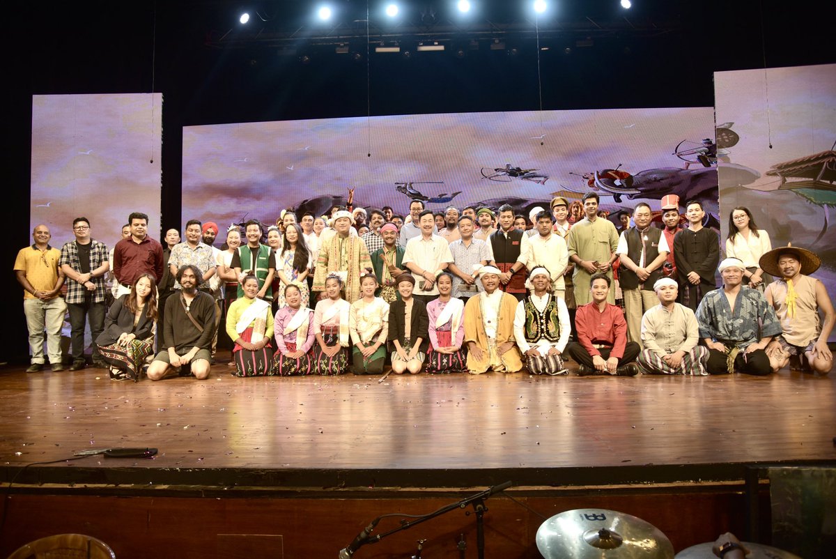 ChownaMeinBJP's tweet photo. Delighted to see the hidden history of Arunachal Pradesh being unfolded amidst the audiences of national capital through the theatre festival of Arunachal - ‘Arunachal Rang Mahotsav’ at Kamani Auditorium in Delhi.

Witnessed the spectacular performance of our own Arunachal tribal artists showcasing the first uprising of North East tribal people against the Colonial rule led by the Tai Khamti Chief, Chowpha-Plang-Lu which is popularly known as the ‘Anglo British War of 1839’.

Enjoyed the play along with Hon’ble Speaker, Shri P D Sona ji, Hon’ble MP(Lok Sabha), Shri Tapir Gao ji, HMLAs Shri Ninong Ering ji, Shri Ojing Tasing ji, Shri Gokar Basar ji and among others yesterday evening.

Kudos to Director - Shri Riken Ngomle, Asst Professor of #NSD New Delhi, Playwright - Shri Himanshu Joshi, Research Scholar, Shri Nepha Wangsa and all those involved both on & off the screen.