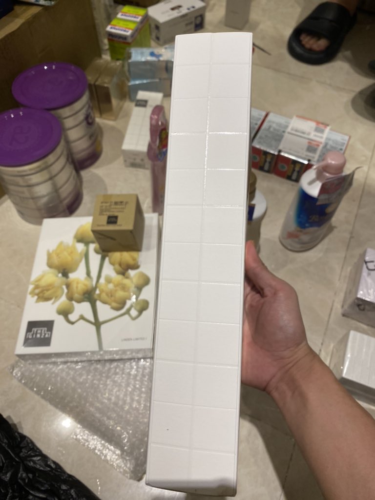 好物分享每日推荐银座三件套💵1485
银座水乳精华三件套礼盒装，送香薰。#代购。#好物推荐。#美妆，