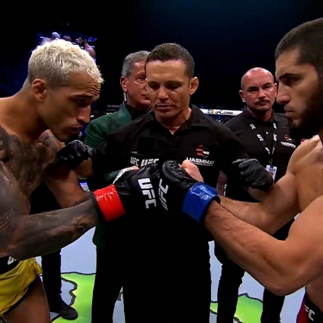RT @SpinninBackfist: FULL VIDEO OF #UFC294 BEING ANNOUNCED  https://t.co/NRisEIYHCr