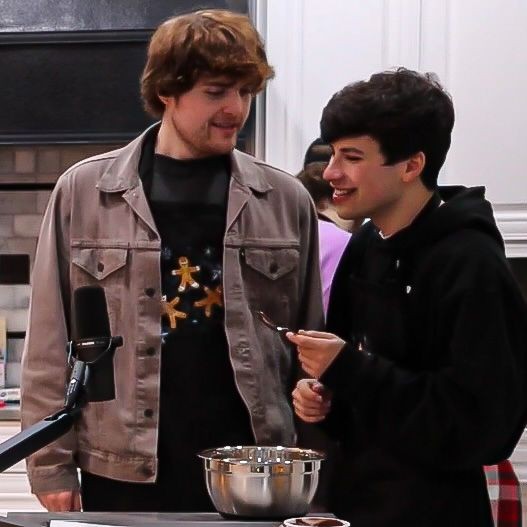 nardzball's tweet image. I saw one #dreamedit and fell in love what the flip. #DNF #dreamfanart #dreamnotfound #georgenotfoundfanart