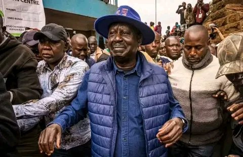 kukaomusawinya4's tweet photo. "Ako wapi Kinara wa Azimio Raila Odinga??#mumabwibwi
@CALISTUSMAKHAN1 
@KenWafu63956261 
@narurucha 
@nyongesa_18 
@NamaembaM 
@NekesaO39 
@SNasiebanda https://t.co/2Ao85uYkj7