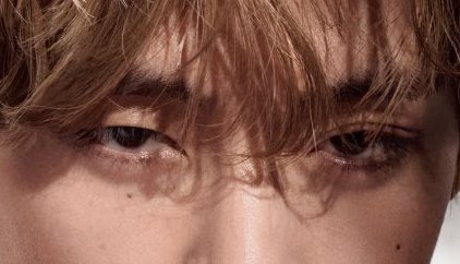 Taekoomania's tweet photo. Thv                                                                    Jk https://t.co/fcQjKP3juY
