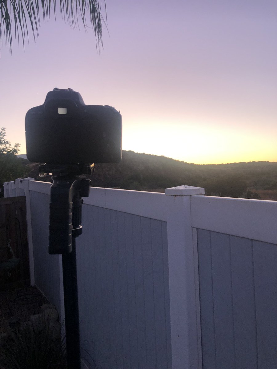 RT @Will_Wilkens: Ready for #SpaceX launch from Vandenberg SFB at 9:04pm PDT. Backyard view! #Starlink https://t.co/BBggsaxRXI