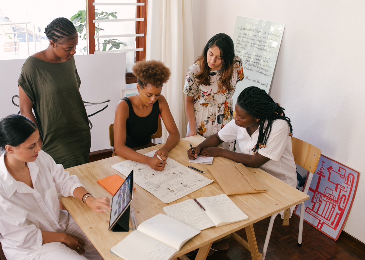 Harnessing full #benefits of #digitisation key for #women to get ahead in #business ~ tinyurl.com/yf9v7nnk ~ #WomenInTech