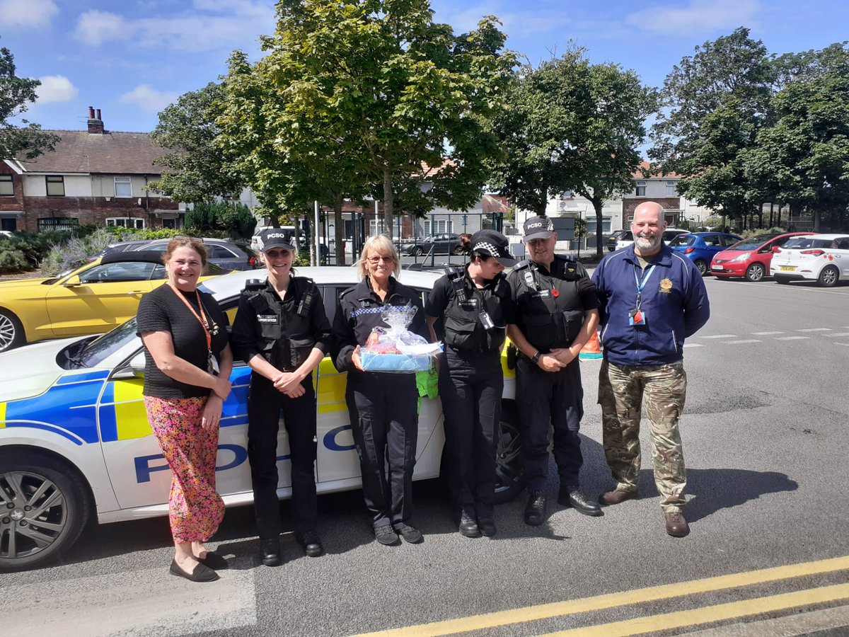 HighfieldLA's tweet photo. Our annual #HeroHampers have been delivered this week. Thank you to everyone in #OurBlackpool who chooses to #BeTheirBest and #Serve our community so that more people can be happy, safe and able to shine. #LeadingMyCommunity #BeKind #BeHelpful #BeBrave @BpoolCouncil https://t.co/yzDs95JGON