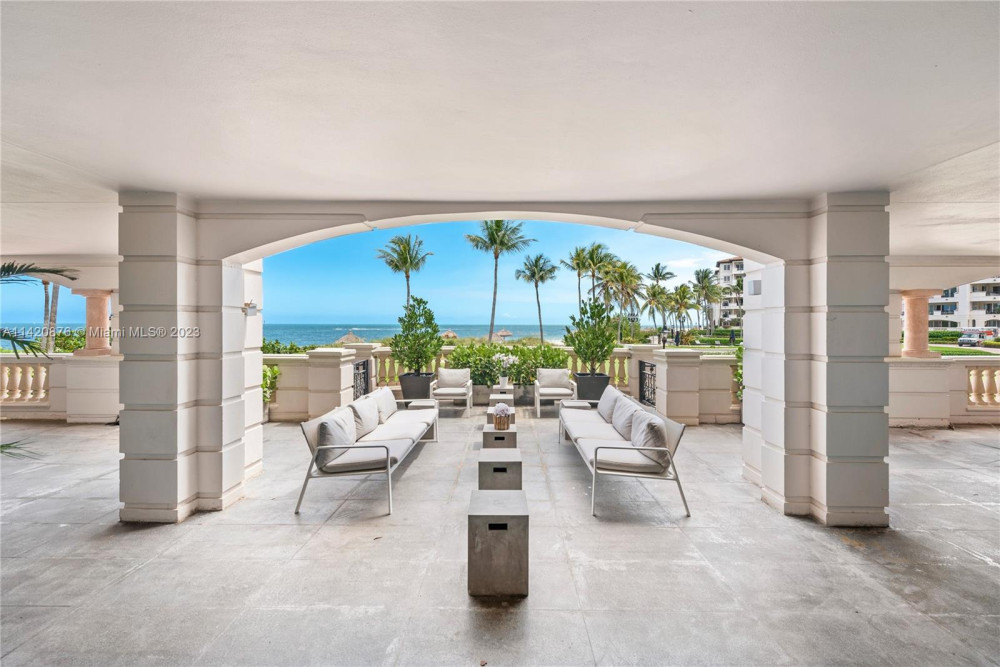 7716 Fisher Island Dr #7716, Miami, FL 33109

For Rent $50000 This stunning ground-floor Oceanside unit on Fisher Island redefines luxury living at its finest. Completely renovated to perfection this masterpiece encompasses 5,800 sq. ft. interior, 4 b...
https://t.co/id7fNWt9ON https://t.co/ZdLqSCfgRZ