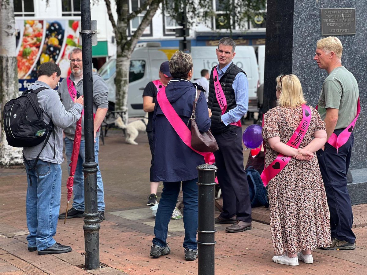 UCUNorthern's tweet image. Our members at Cumbria University are out on strike today. Here they are yesterday, with support shown throughout the day ✊ #UCUrising 

Photos: @UOCUCU