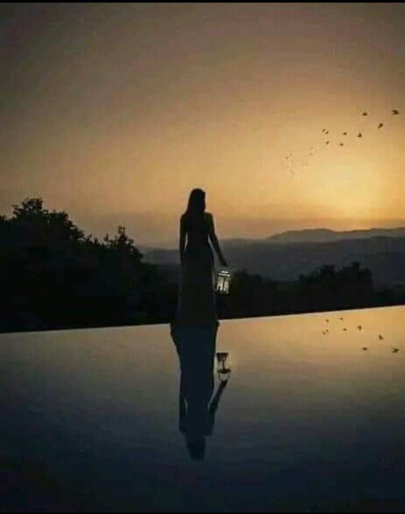 iwaqaskashmiri8's tweet photo. -"یہ لوگ بعد میں در در کی خاک چھانیں گے
ہمارے جیسوں کے نعم البدل نہیں ہوں گے,💔 https://t.co/anBMp1JCAB