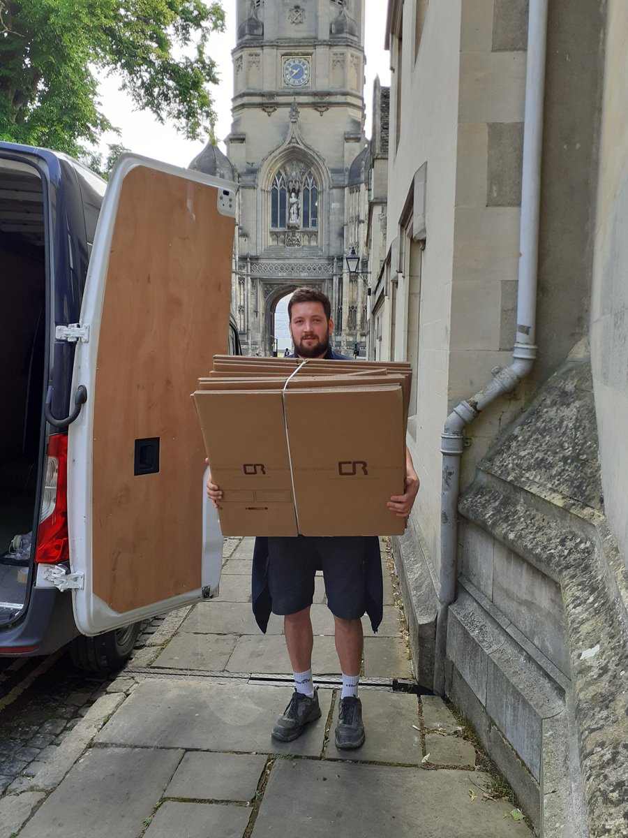 JBriggsRemovals's tweet photo. Our dedicated #removals team at Pembroke College in #Oxford where they moved an important collection of rare books into #storage, undertook an internal book move & transported books & archival materials to two offsite storage locations. #librarymove https://t.co/nHNOcKQBhX