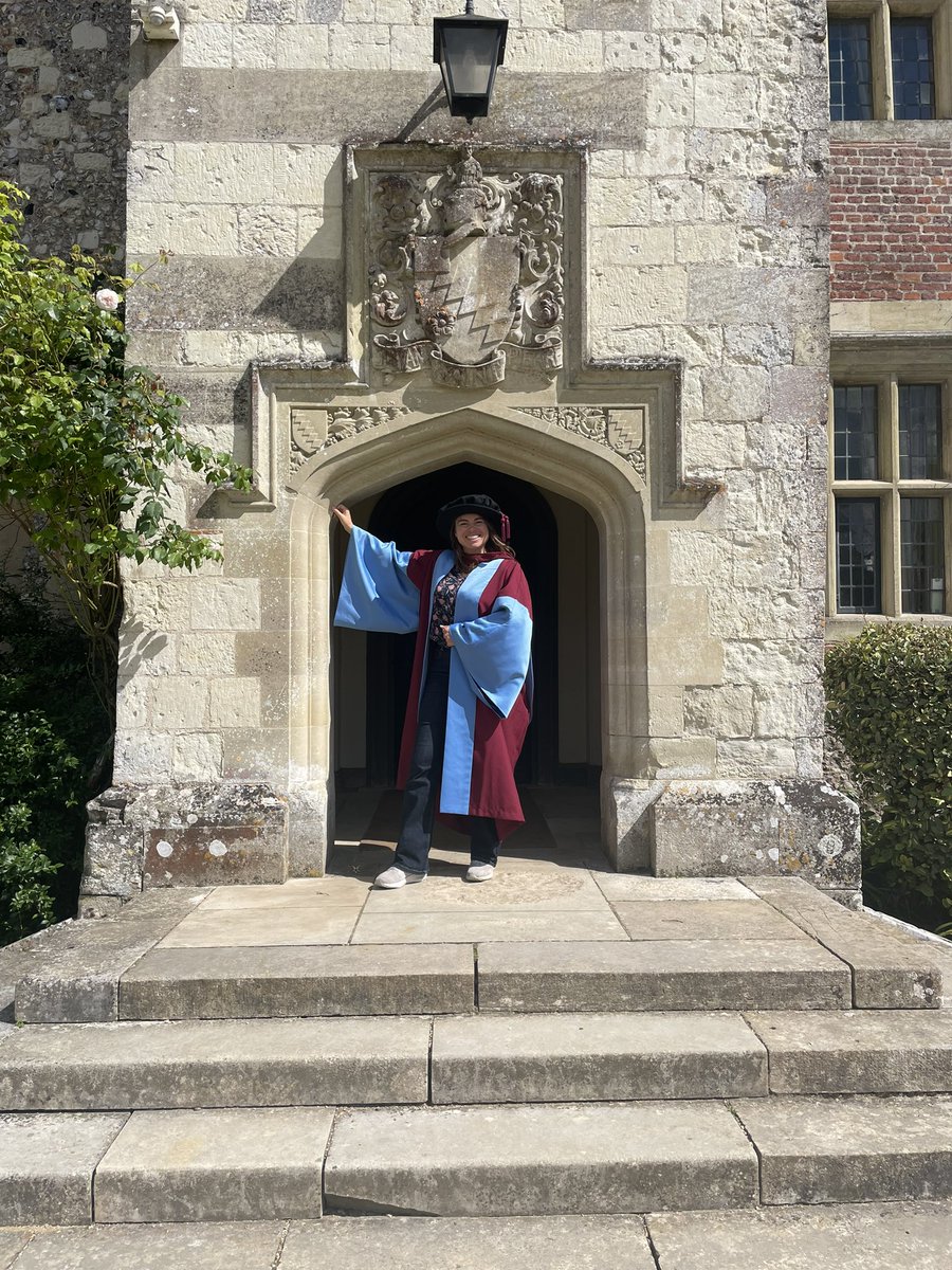 ClioCliona's tweet photo. And thank you to my colleagues @ChawtonHouse and my second supervisor @gdow12 for indulging my costumed habits over the years and supporting my research https://t.co/UdyCcGNfJX