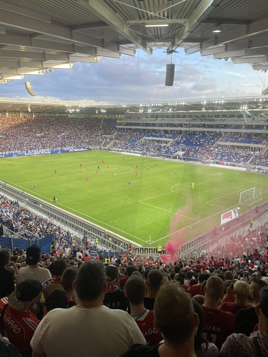 DobravcLoic's tweet photo. Match amical⚽️
Karlsruhe SC - Liverpool FC 
🏟️ BBBank Wildpark

#KSCLFC #groundhopping 
#LiverpoolFC https://t.co/1CCzOUznSy