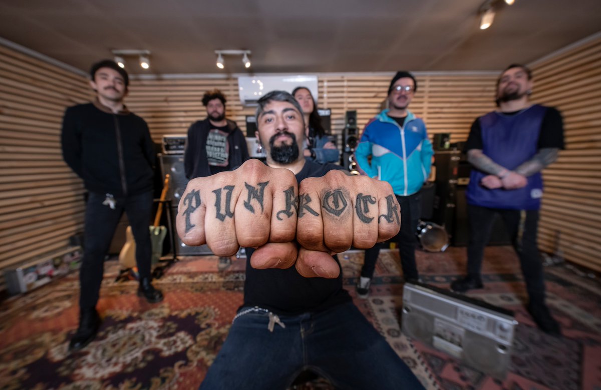 Chilepunk.CL tweet media