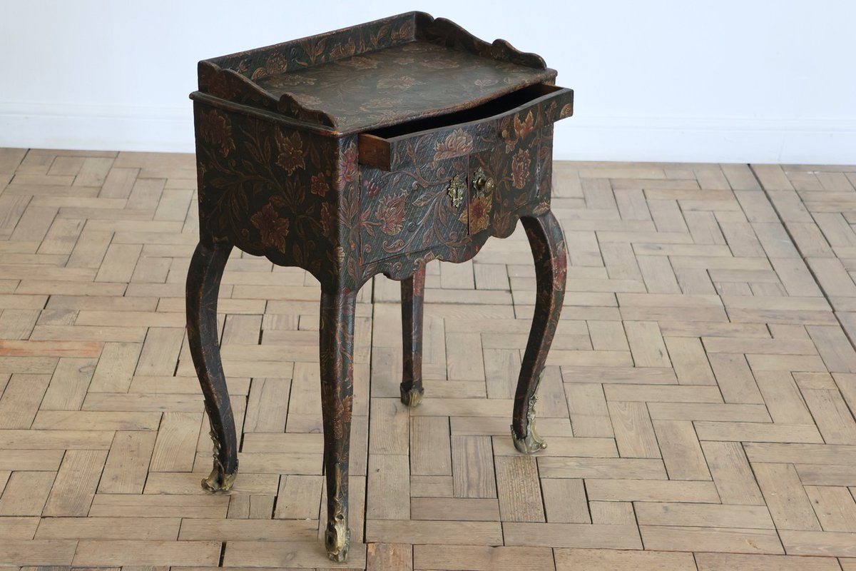 BrownriggUK's tweet photo. Late 19th Century Embossed Paper Covered Side Cabinet
https://t.co/RAB6thlq74
#sidecabinet #antiquecabinet #antiquefurniture #interiordesign #decor #design https://t.co/vfNV1E8u8X