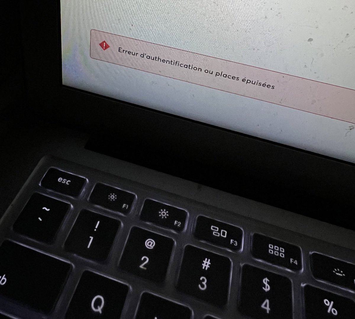 onthehighline_'s tweet photo. I’ve been refreshing for over an hour when do I give up https://t.co/t8Tw9YV4ph