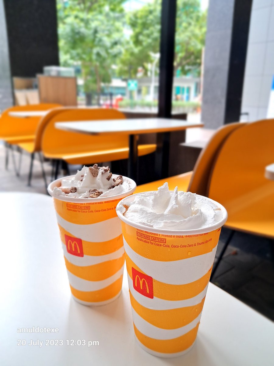Free flowing conversations with <a href="/therutujakelkar/">Rutuja Kelkar</a> over McD cold coffee across the road from office

it's especially fun to meet people whom you've spoken to on twitter for months

this app is something

iykwim