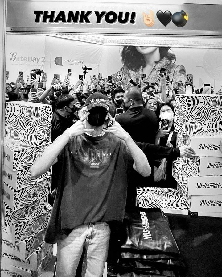 feliprockstar's tweet photo. Sobrang consistent ni Ken mag Thank You lagi 🥺 this is why I love this man so much 🖤 Stay Eternal Our Superior CEO 💣 @felipsuperior https://t.co/jiCp4LF2u8