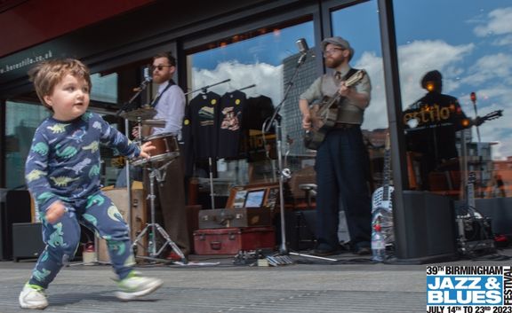 We're past the halfway point of the festival, but the Jazz &amp; Blues train shows no sign of slowing down!

Here's what's going on today:
birminghamjazzfestival.com/calendar/ 

#BJBFESTIVAL #jazzmusicians #bluesmusic #brum #westmidlands #visitbirmingham