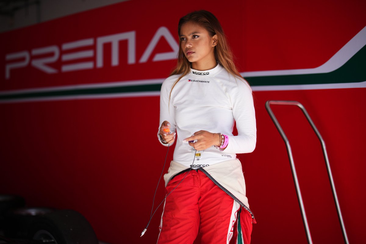 Suiting up for testing at Paul Ricard. 

The drivers got some valuable laps on the track ahead of the penultimate Round of the F1 Academy season in just over a week’s time. 

#F1Academy