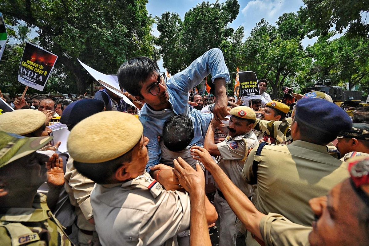 htTweets's tweet photo. #DelhiPolice detained members of the Indian Youth Congress during a protest against the #ManipurViolence  

(Photos: @rajkraj_ht / HT photos)

Track updates: https://t.co/MztHnnqoxA https://t.co/312AYUvfA3