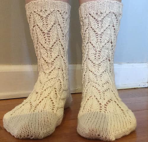 Many thanks JenniferFour for sharing the beautiful picture with us!

Welcome to participate in Peach Leaves Lace Socks (Cuff Down) – HiyaHiya Free &amp; Fun KAL_Jul/Aug 2023 at
ravelry.com/.../hiyahiya..…