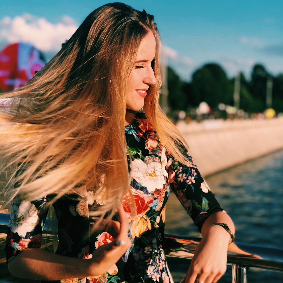 ArinaCarlin's tweet photo. Don't let anyone speak for you, and don't rely on others to fight you. 

#CryptoOpportunity #cryptolifestyle #enjoyeverymoment #keepsmiling #lifestyle #passiveincome #behappy #opportunities #bitcoin #cryptomillionaire https://t.co/9FcbWIfoiR