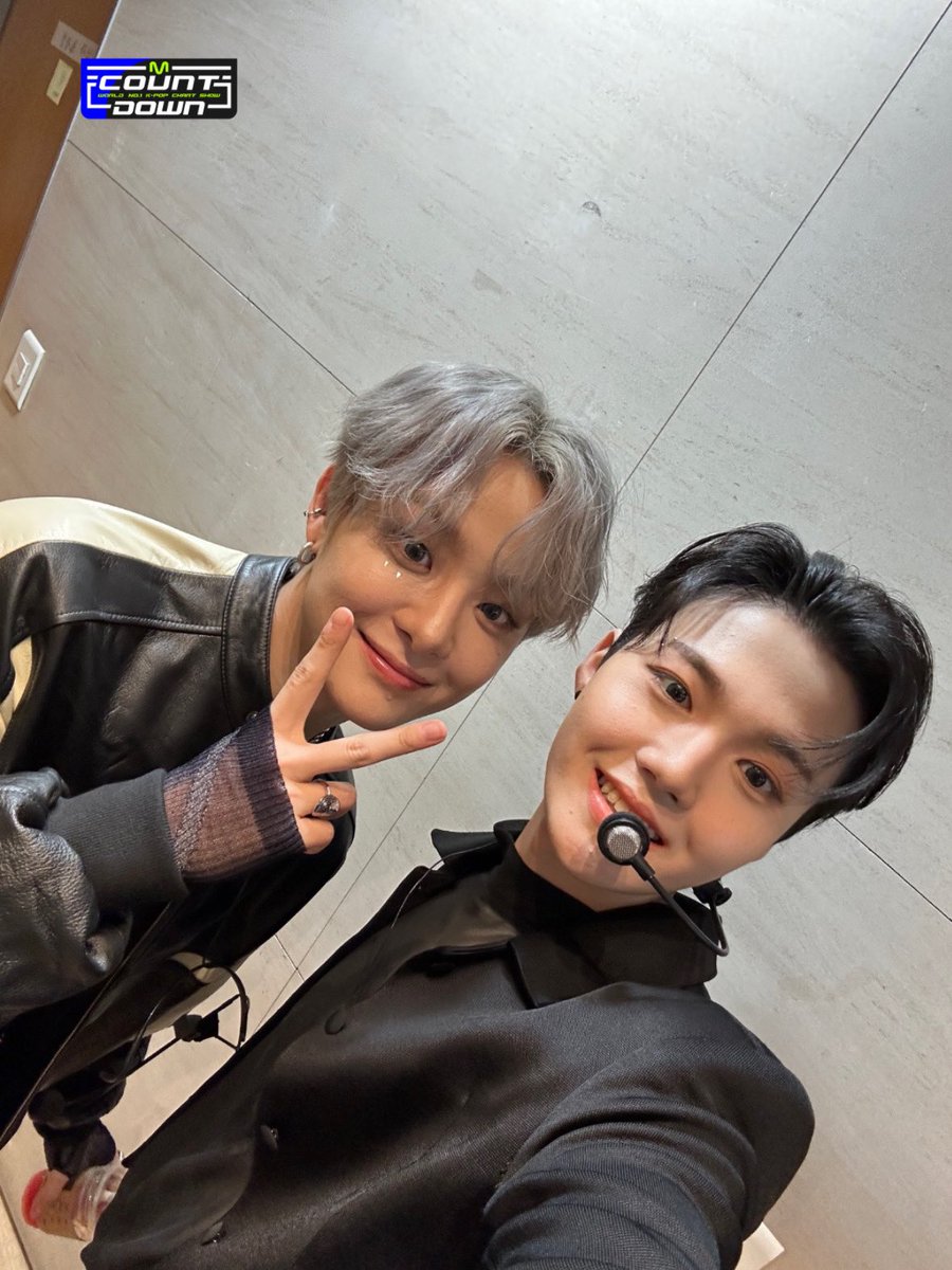 MnetMcountdown's tweet photo. 이, 이럴수가...!
↓ 이곳을 동전으로 긁으면…
[▓▓▓▓▓▓▓▓]
.
.
.
[T▓▓▓▓▓▓▓]
.
.
.
[T5 다음에 다시 만나요😘]

T5의 완벽한 MOVE 더 보고 싶지만
곧 다시 볼테니 엠카가 참을게요..🥹

#TREASURE #트레저 #T5 #T5_MOVE https://t.co/IzRSqqglgT