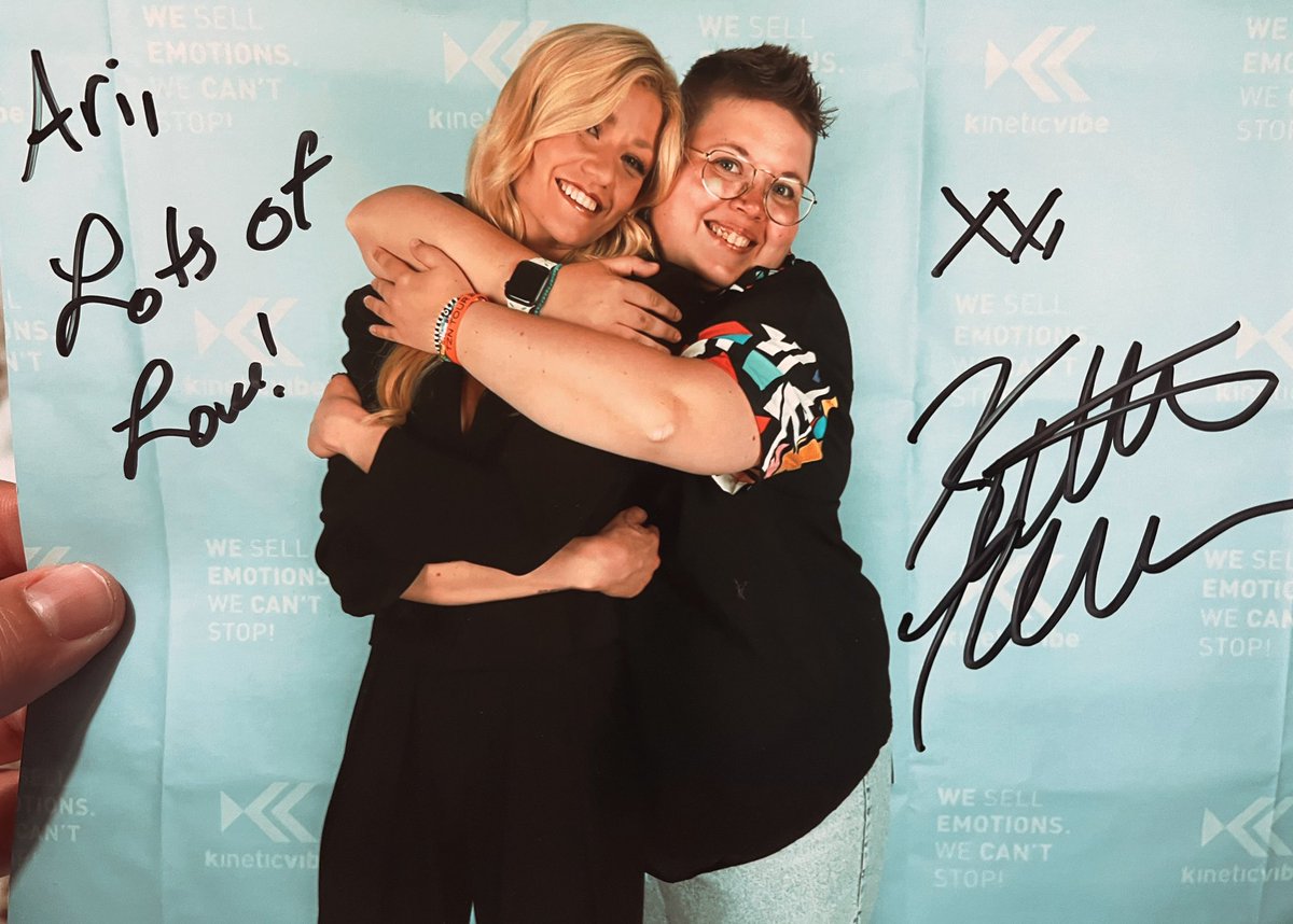 ari_giova10's tweet photo. My Happy Place Since 2019🩵
A magic&unforgettable experience,a memory that I will carry w/ me all my life
My heartfelt thanks to SH cast,but especially to u Kat,cos u filled us w/sweetness&hugs&love
Always remember that we love u as much as u do,even more❤️
@Kat_McNamara #TIIM https://t.co/3u2gYsgzbb