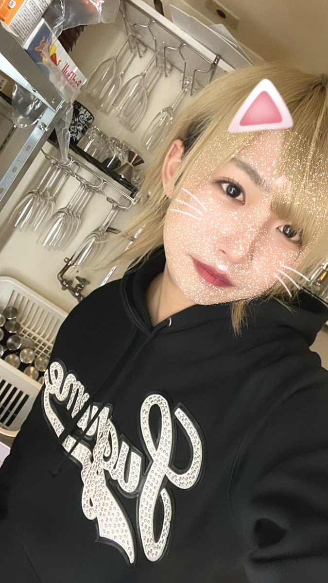 belea_osaka's tweet photo. ✨BELEA-Osaka-✨
👑No.1👑
LASTSONG
飾ってくれた男！
ノゾムくん
です！
おめでとうございます🎉

本日 通常営業
となっておりますので
是非ご来店お待ちしております
#ＢＣグループ
#ホスト https://t.co/vkL7kc492x