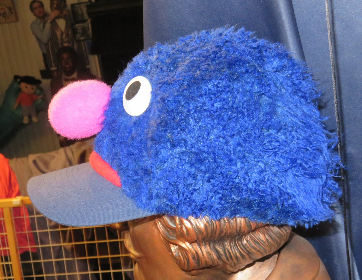 WallyWingert's tweet photo. I'm ready to strike my colors for this weekend's #puppetup show at the Henson studios! I'll have on my Kermit shoes, shirt & sweater, and my new Grovercap (just completed tonight) Thanks to Maggie Roberge #wolfbunnycosplay for the excellent seamstress work! #muppets #sesamestreet https://t.co/iBMrguZLHT