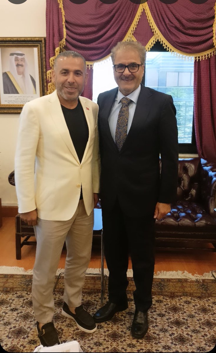 Kuveyt Ankara Büyükelçisi Sayın H.E. Mr. Wael Y. Alenzi'ye makamında ziyaret gerçekleştirerek, iki ülke arasında 10 milyar dolara varan iş hacmi üzerine sohbette bulunduk.

Sayın Alenzi'ye değerli evsahipliği ve Türkiye sevgisi için teşekkür ediyorum.