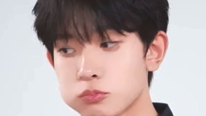 xsoyoul's tweet photo. 희 https://t.co/4tZBxsaONN