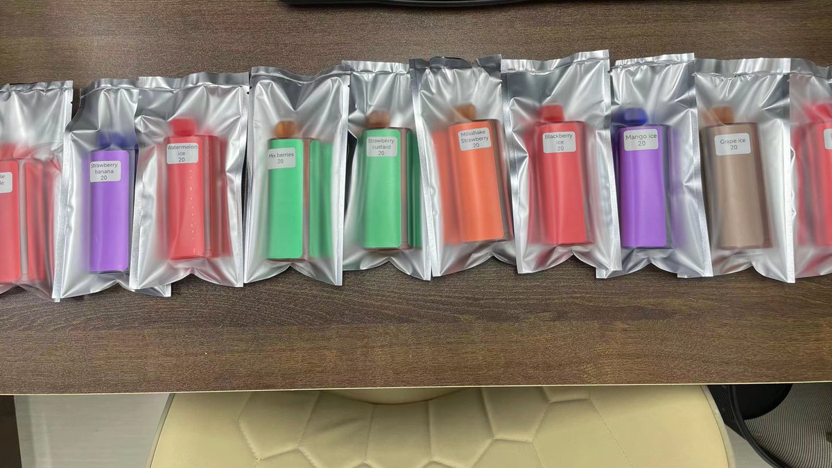 GraysonNiimoo's tweet photo. 🔥Niimoo Screen Bar 7000

❤️Samples are ready!

❤️Come to have a try!

#niimoovape #niimoo
https://t.co/MN7Po1KICS
https://t.co/JGXyEGCQxN
Action is better than thinking,contact us as soon as possible! ! https://t.co/g0CHkFRhKc