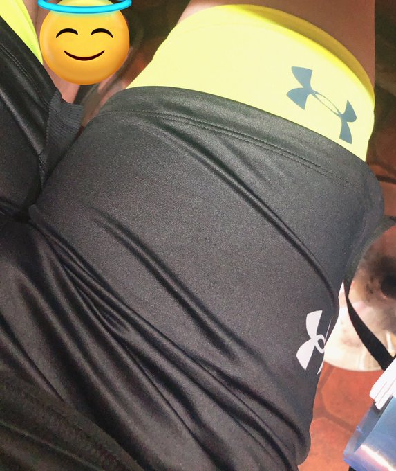 チラ見せ https://t.co/CiS8VnIZB0