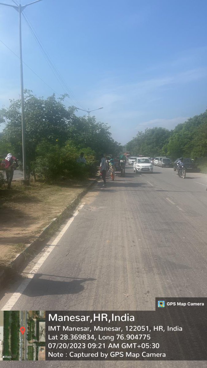 MCManesar's tweet image. Maintaining green belts . We are working towards clean. green and beautiful city. @ulbharyana @drkamalguptabjp @MoHUA_India @SwachhBharatGov @SwachSurvekshan @swachhbharat #SwachhSurvekshan2023Manesar #manesar_mane_saaf #WasteToWealth #IndiaVsGarbage #MissionLiFE #ChooseLiFE