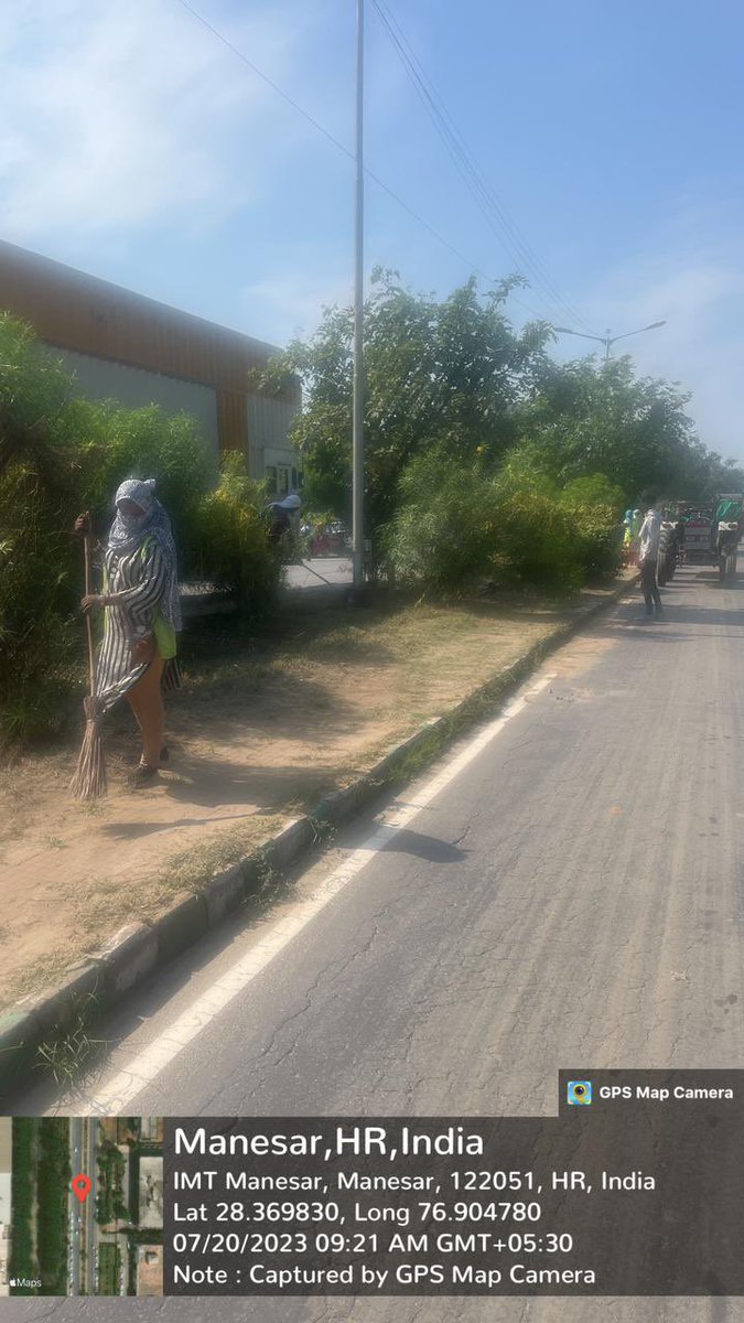 MCManesar's tweet image. Maintaining green belts . We are working towards clean. green and beautiful city. @ulbharyana @drkamalguptabjp @MoHUA_India @SwachhBharatGov @SwachSurvekshan @swachhbharat #SwachhSurvekshan2023Manesar #manesar_mane_saaf #WasteToWealth #IndiaVsGarbage #MissionLiFE #ChooseLiFE
