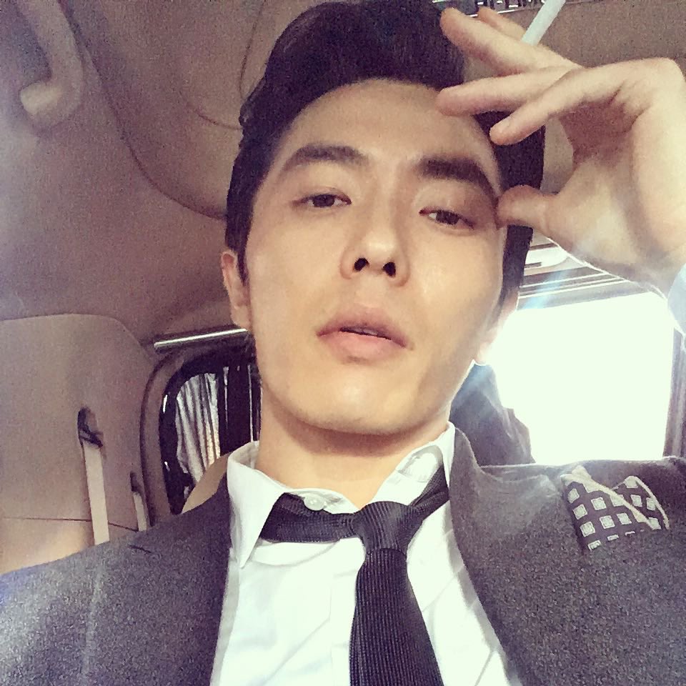uckku__'s tweet photo. 이것도김재욱이고                 이것도김재욱임 https://t.co/EGxVuIT9Em