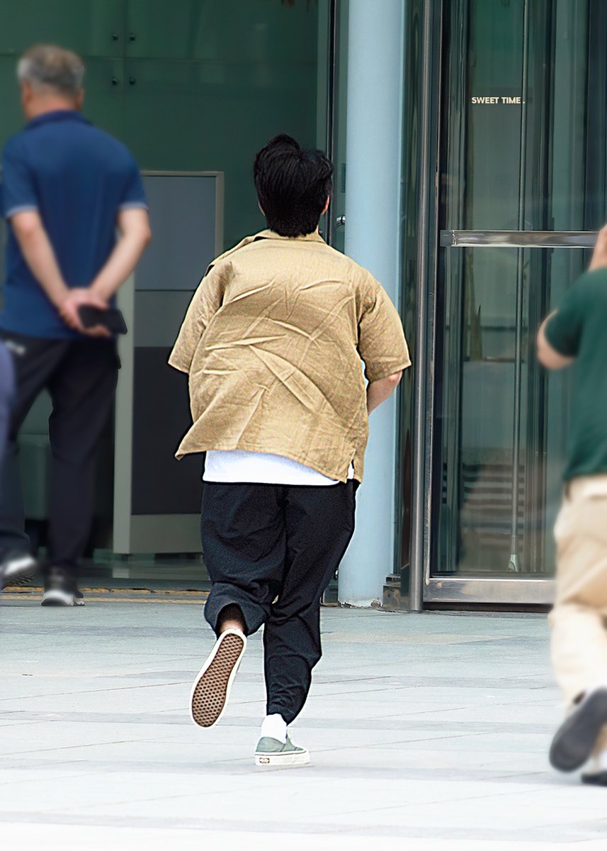 112sweettime's tweet image. 230719
어제 하루종일 봐서 너무 행복했고,
아침엔 귀엽고, 저녁엔 잘생기고,
도경수 최고 🫡 평생 도경수 팬 💕
우리경수 행복 = 곧 내 행복 💕
📎 live.staticflickr.com/65535/53057849… 
📎 live.staticflickr.com/65535/53057851… 

#도경수 #디오 #DohKyungSoo #DO (D.O.) #都暻秀 #ドギョンス #EXO #더문 #TheMoon #황선우