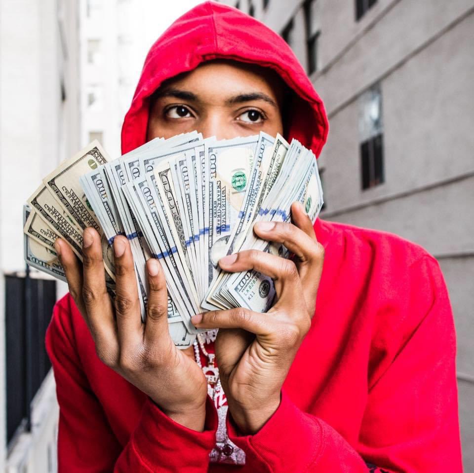 SaycheeseDGTL's tweet photo. G Herbo faces up to 20 years behind bars after pleading guilty to fraud for allegedly using stolen identities to fund private jets, a Jamaican villa, “designer puppies,” and then lying about it to federal agents. Via @chicagotribune https://t.co/L28Yyqi2SG