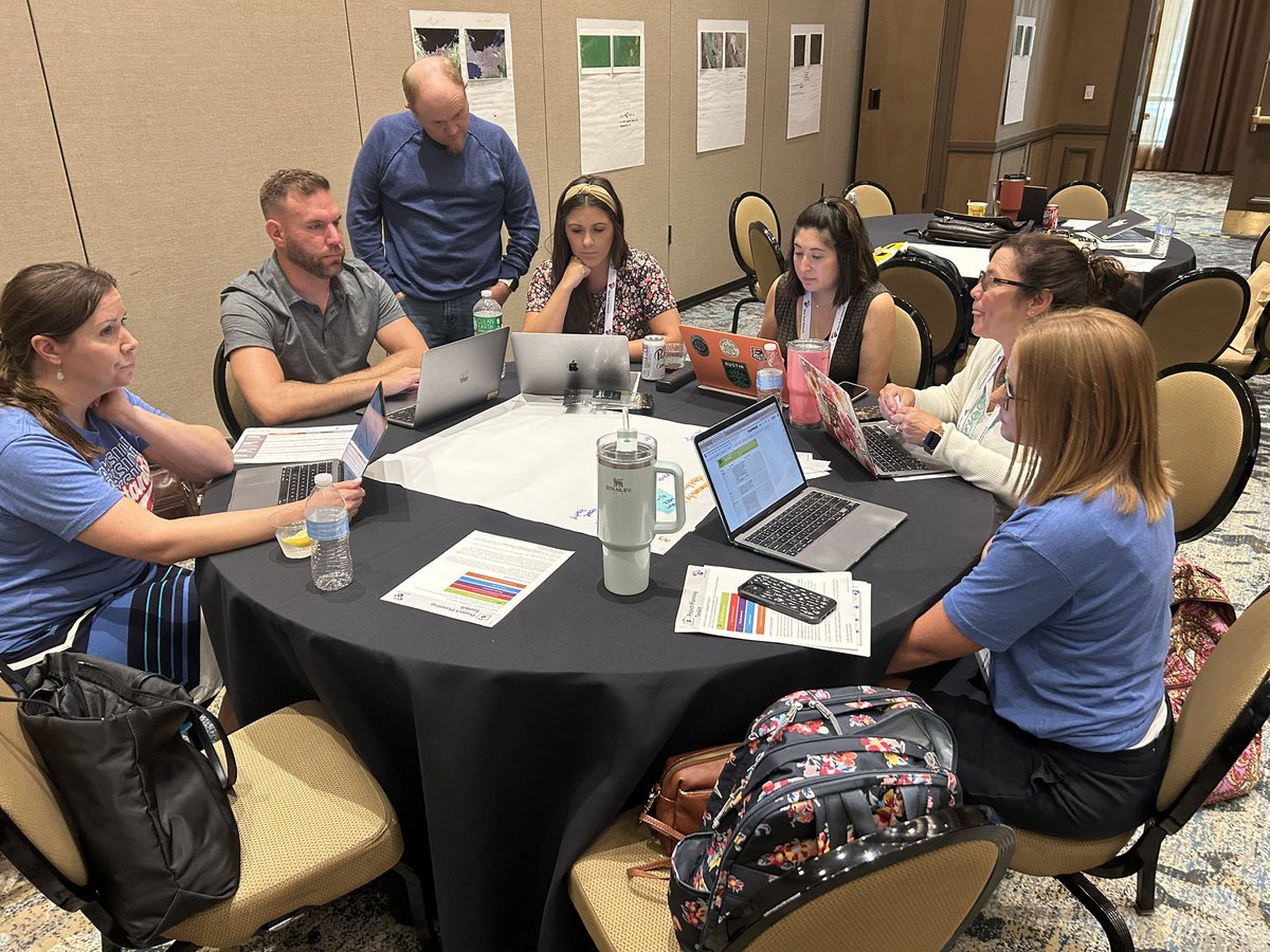 TheRealMrsMeeks's tweet photo. Day 2 of @newtechnetwork #NTAC did not disappoint! We learned more about authenticity in projects and teacher &amp; student rubrics to assess growth, not just at the end, but throughout the project. It was a great day of learning &amp; planning for implementation!  #1LISD https://t.co/WPImLsurDQ