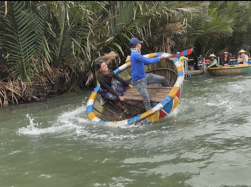 accordingtoak's tweet photo. 5. Vietnam
Rich in nature, history, tourist attractions , and culture
Amazing country. Also my first hostel experience!

Cities: Hanoi, Dong Hoi, Halong Bay, Hoi An, Da Nang, Ho Chi Minh https://t.co/XOeLAHcGiO
