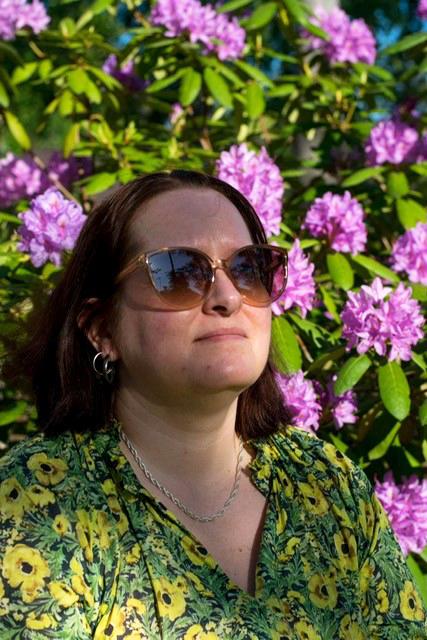 HollolanKunta's tweet photo. Ihanaa nimipäivää Maarit, Reetta, Marketta, Reeta, Maaret ja Margareeta 🌺.
Kunnan talouspäällikkö Maarit Kuivala-Ruizin lempikukka on auringonkukka, mutta hän iloitsee myös muun muassa kauniisti kukkivista alppiruusuista.
#Hollola #naistenviikko #Maaret #Maarit #Reetta https://t.co/GYGMVfL7Re