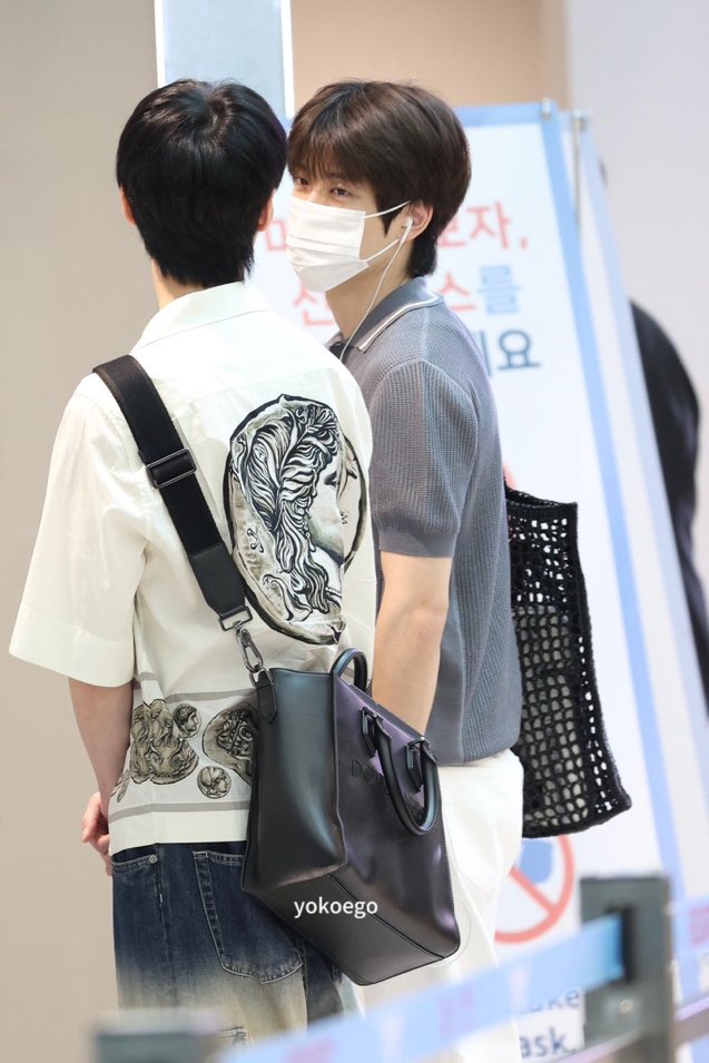 เห็นจากในไลฟ์แล้วว่ายืนคุยกัน
มีคนถ่ายมาด้วย 🥹