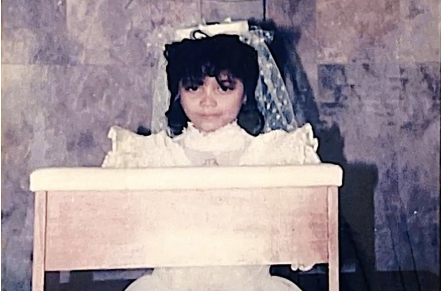 ABSCBNNews's tweet photo. 13-taong gulang na si Niña Ruiz-Abad, isinusulong ng Diocese of Laoag bilang susunod na Pilipinong santo.

Nasawi si Abad noong 1993 dahil sa sakit sa puso ngunit nagpakita na ng malalim na pananampalataya sa murang edad pa lamang, ayon kay Bishop Renato Mayugba. | via @jeffreyhernaez
📸: CBCP