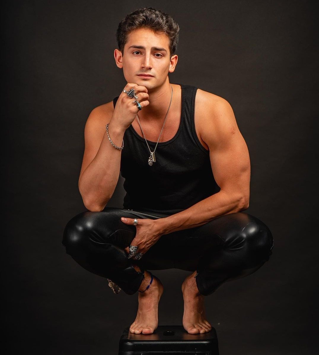 just__feet's tweet photo. Emilio Osorio's feet #feet #EmilioOsorio #malefeet https://t.co/L7ojG9GS13